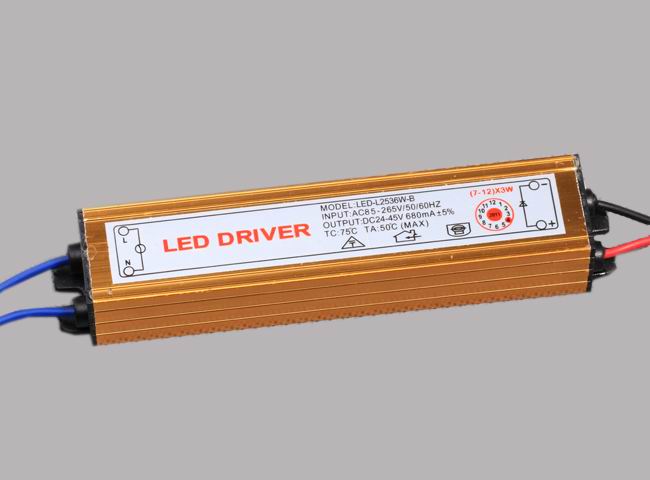 LED Driver7～12×3W